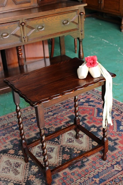 英国アンティーク木製サイドテーブル/オケージョナル机/飾り棚/花台(79