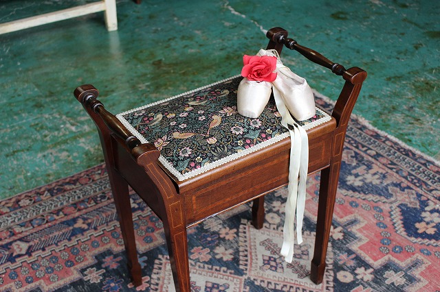 イギリスアンティーク家具 スツール