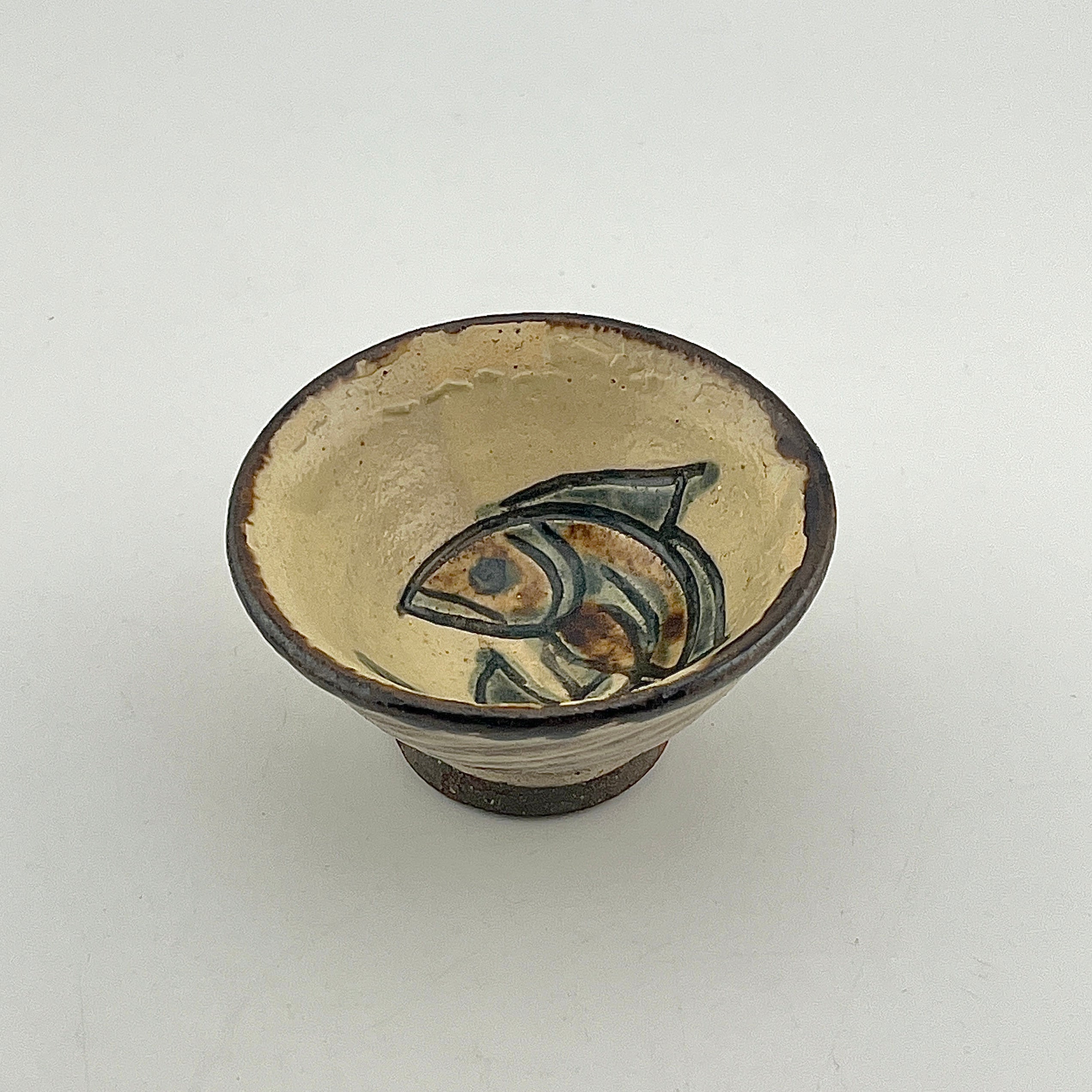 陶芸家 人間国宝 金城次郎 ぐい呑 壺屋焼 魚文 盃 酒器 沖縄 やちむん