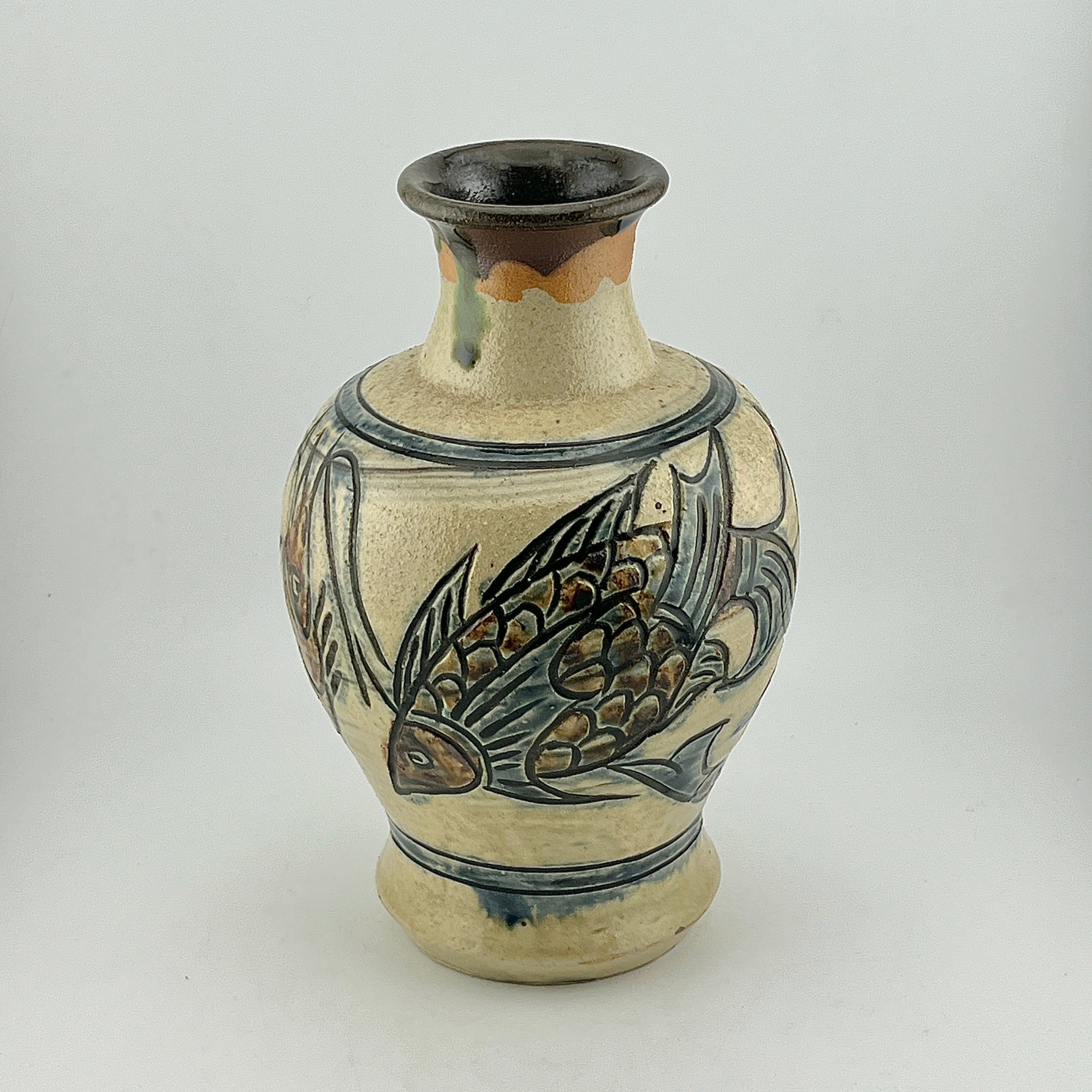 湖東焼 金蘭赤絵 人物図 花瓶 徳利 在銘 湖東焼 金蘭赤絵 人物図 花瓶