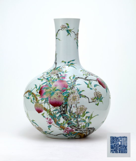 中国骨董品 古美術品 アンティーク商品 大清乾隆年御製粉彩陶器壺 古賞