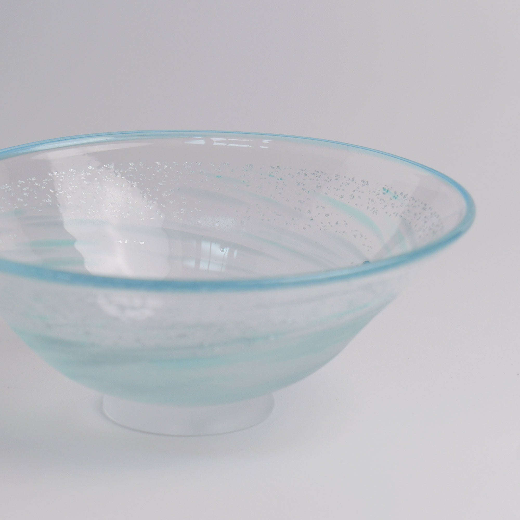 中村真紀（京都）作「ガラス平茶碗」 – 中村茶舗