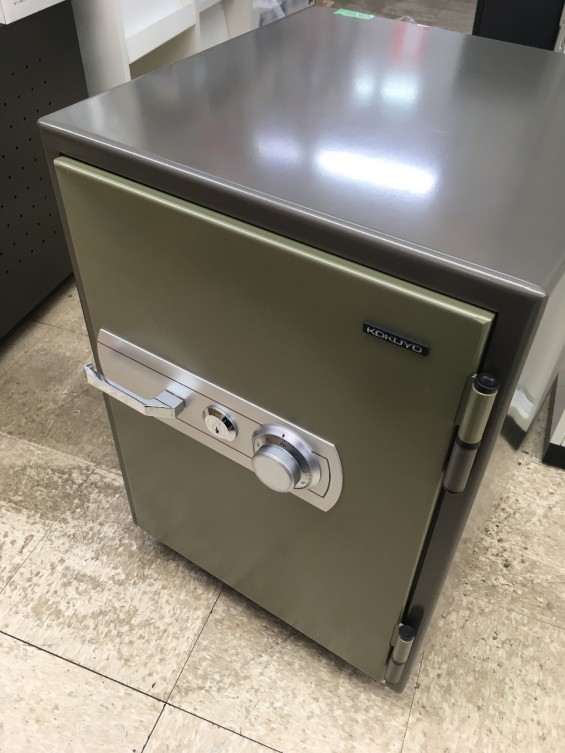 コクヨ 金庫 レトロ 耐火庫 暗証番号・鍵・引出し付 耐火金庫 ma146