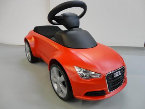 子供用乗り物Audi 値下げ中！