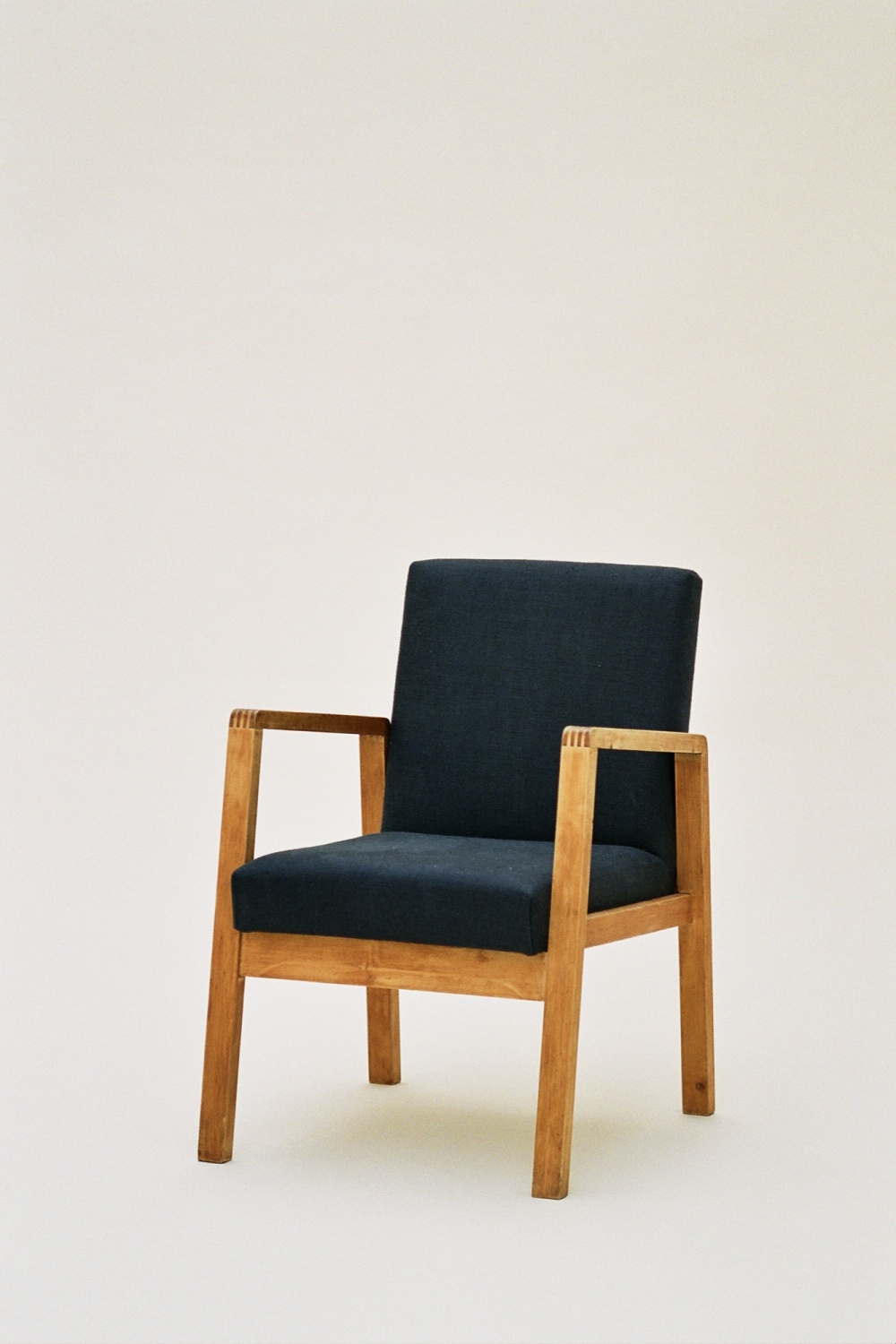 Alvar Aalto Upholstered Hallway chairs 51