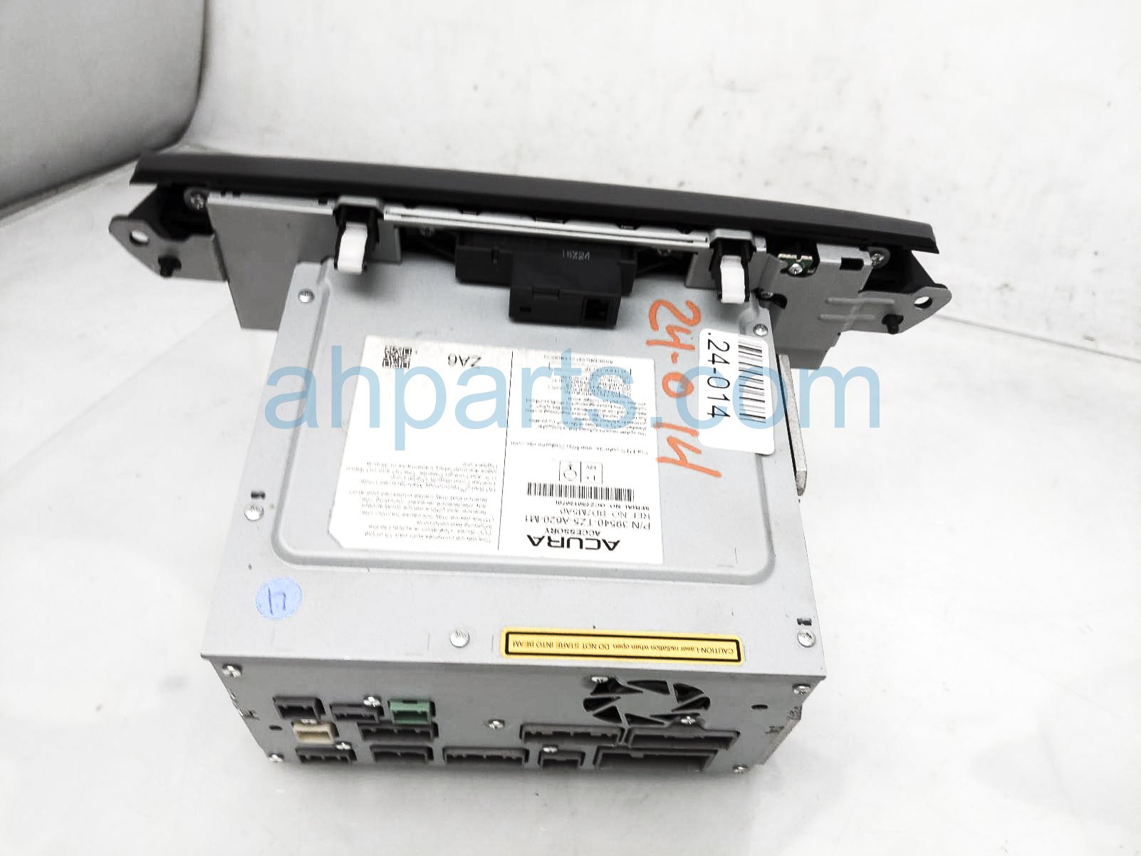 2016 Acura MDX Radio Receiver W/display Screen Assy 39541-TZ5-A61,