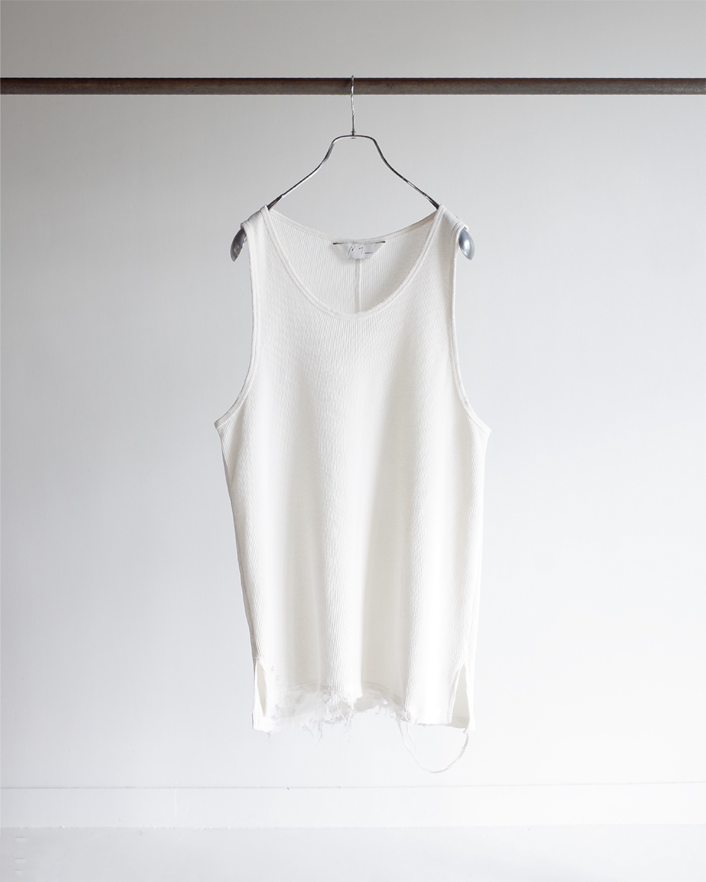 DAMAGE WAFFLE TANKTOP(WHITE) – ANCELLM
