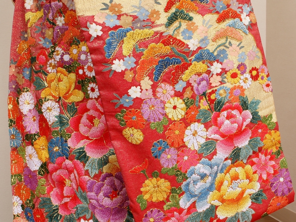 名古屋で こだわりの白無垢・色打掛・引き振袖レンタル｜婚礼和装専門