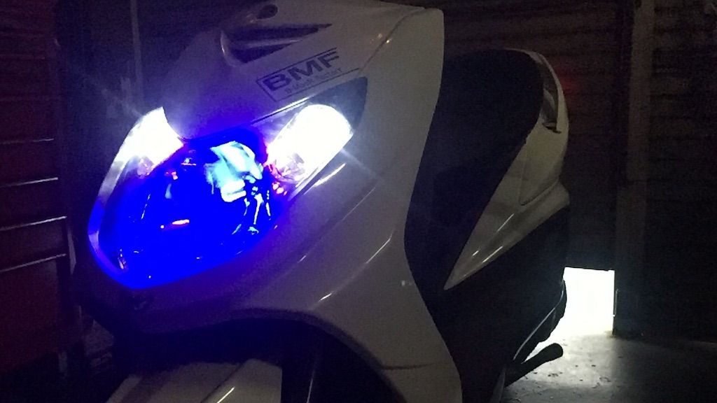 新品 シグナスX 4型 デビルアイ LEDヘッドライト LED シグナスX 4型