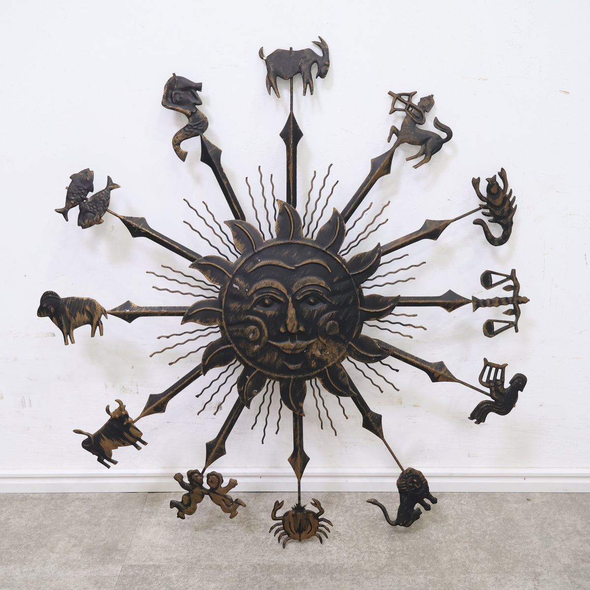 太陽と12星座の壁掛けオブジェ 真鍮製 – バナルオンラインショップ