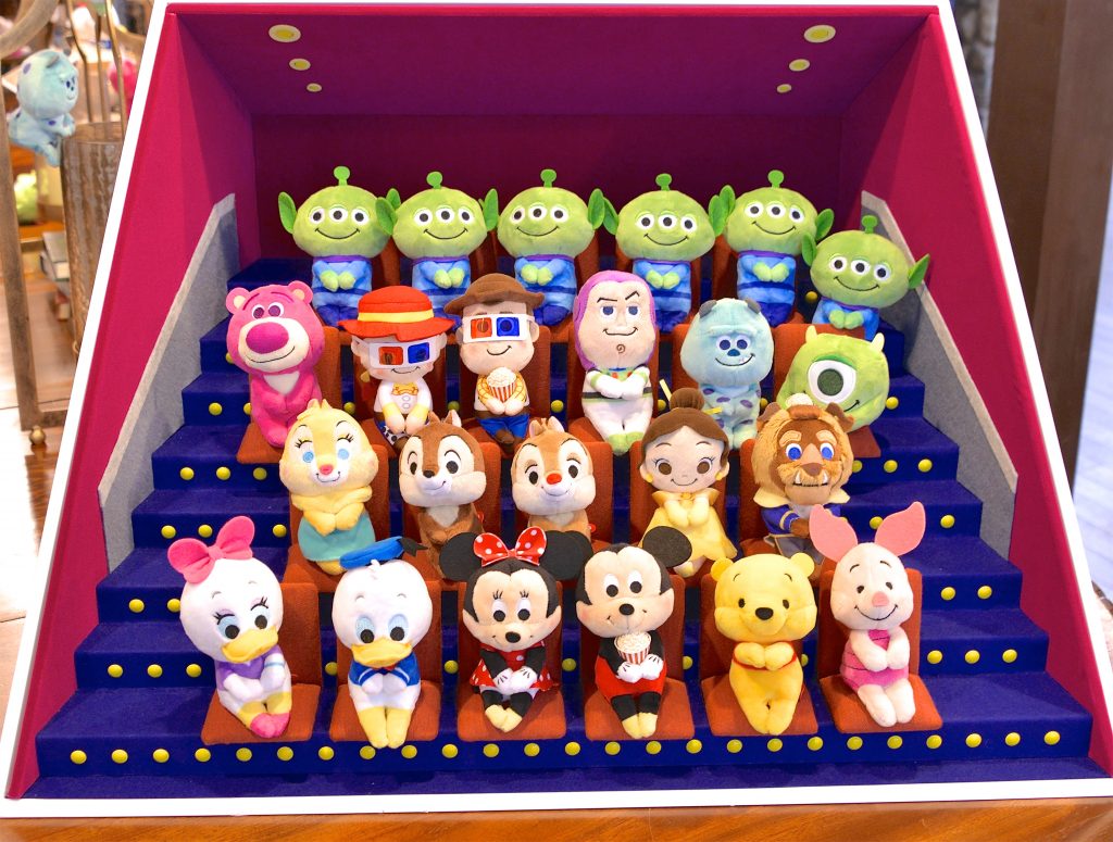 SNS時代”のぬいぐるみ『ちょっこりさん』発売記念「ぬい撮り」イベント