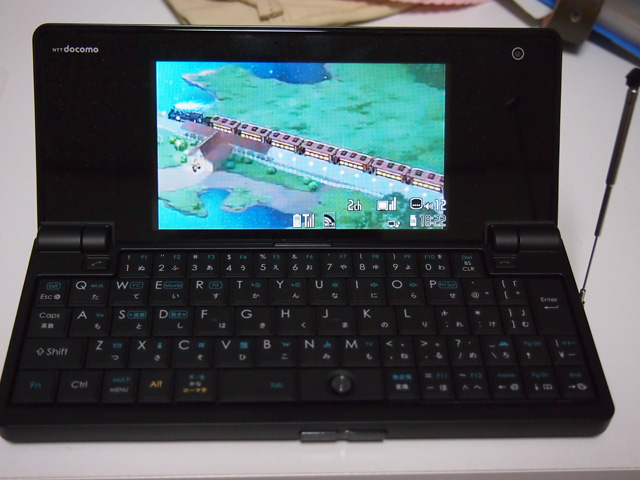 docomo N-08B 携帯電話本体 ASCII.jp：ケータイでありつつフル