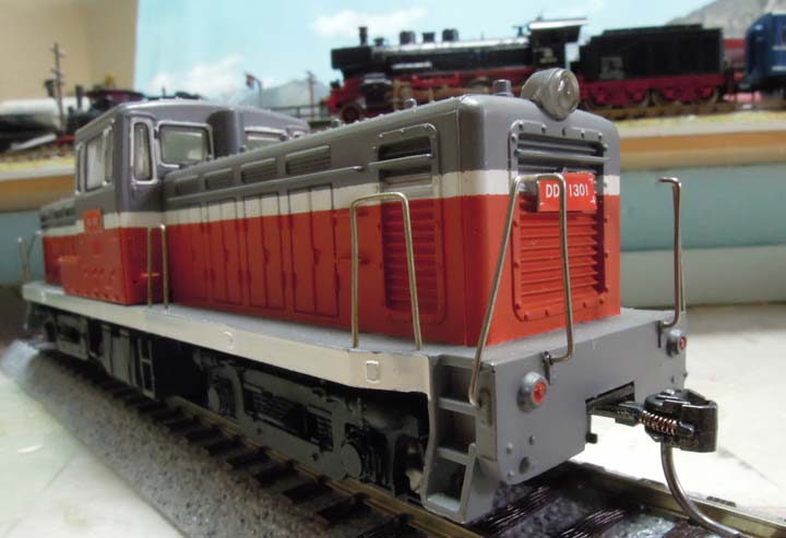 HOゲージ 国鉄 ディーゼル機関車 DD-1301｜
