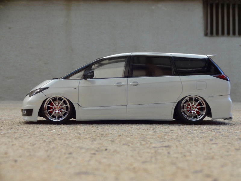 アオシマ 1/24 アヴァンツァーレ GSR トヨタ エスティマ インテレッセ