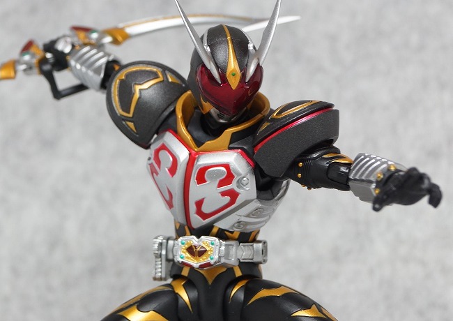 S.H.Figuarts(フィギュアーツ) 仮面ライダーカリス 仮面ライダー剣