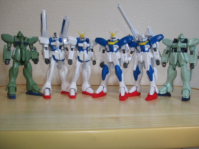 旧キット 1/144 Vガンダム全員集合 | ガンプラ素組みプラス