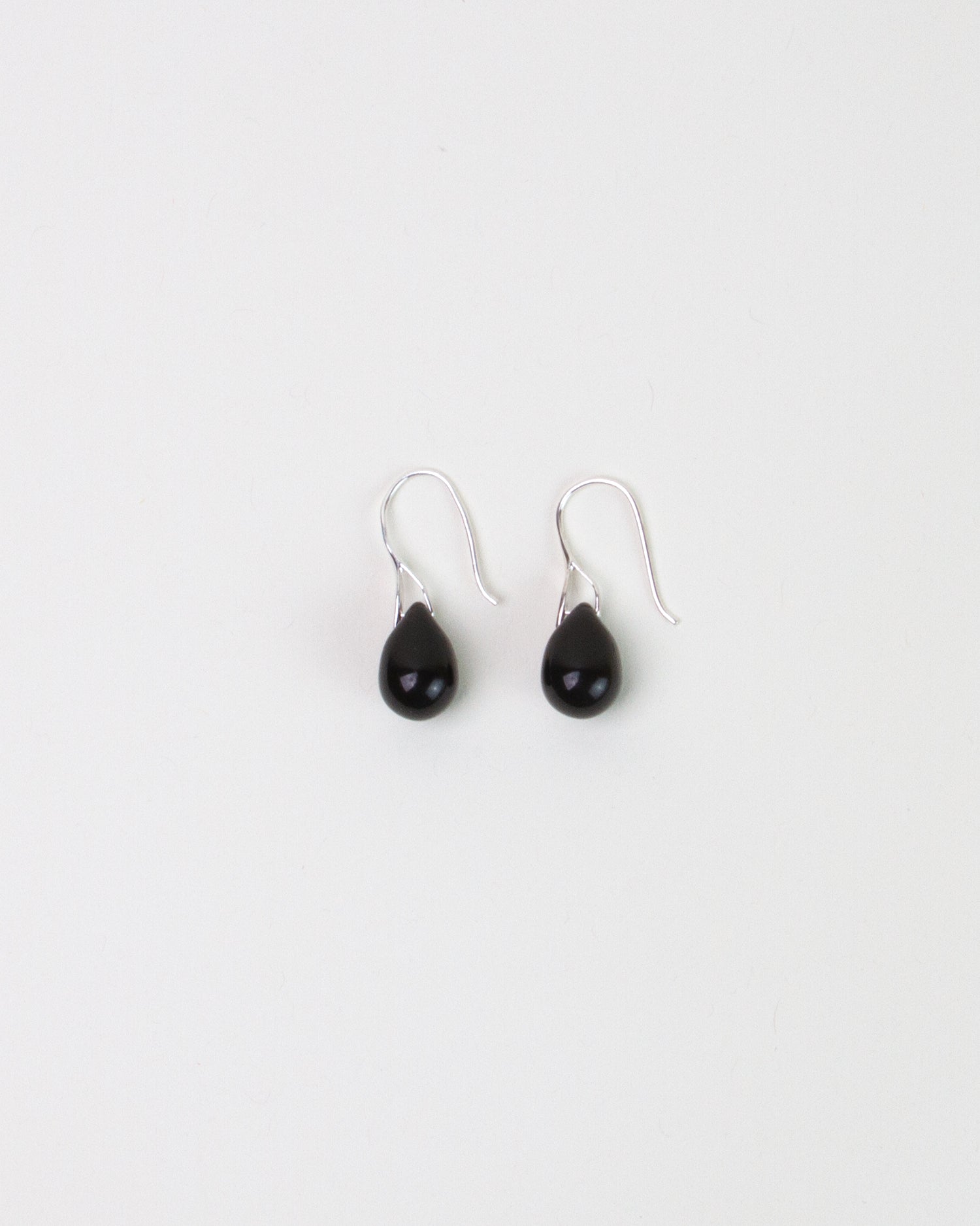 Gota Midi Earrings Black – BOMI