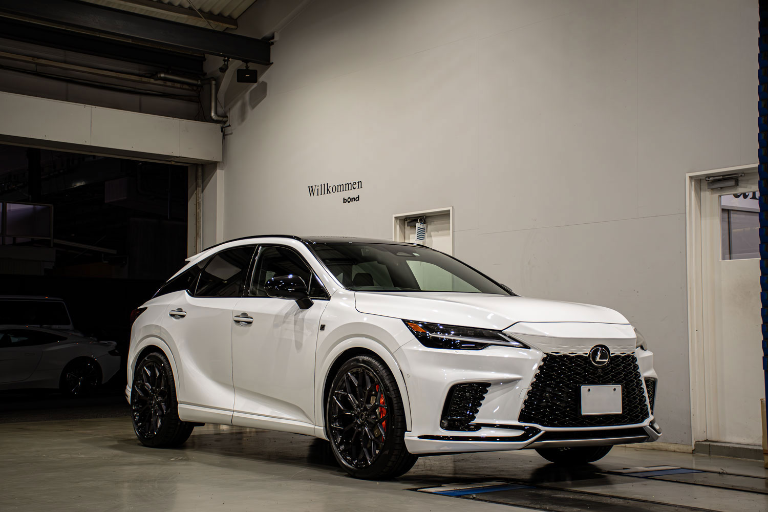 左ハンドル LEXUS RX500h F 販売済み SPORT Performance2台 左ハンドル