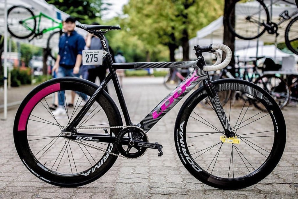 11月は載せ替えが熱い。 | ブローチャーズ - BROTURES ONLINE STORE