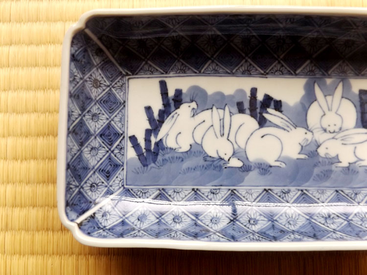 2客セット 古伊万里 染付 波乗り 兎・ウサギ 鉢・皿（径17㎝） 2