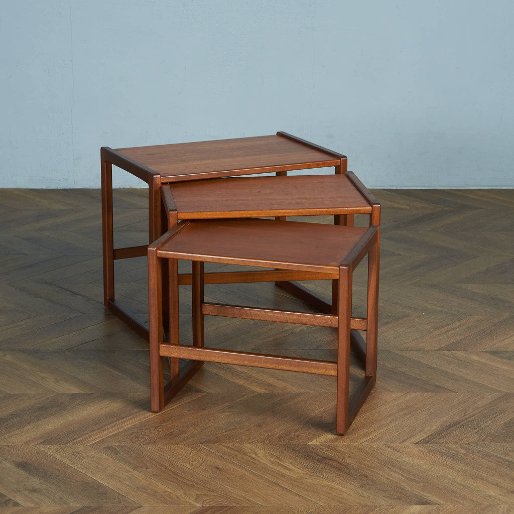 英国ヴィンテージ ネストテーブル #84798 – camori ヴィンテージ家具