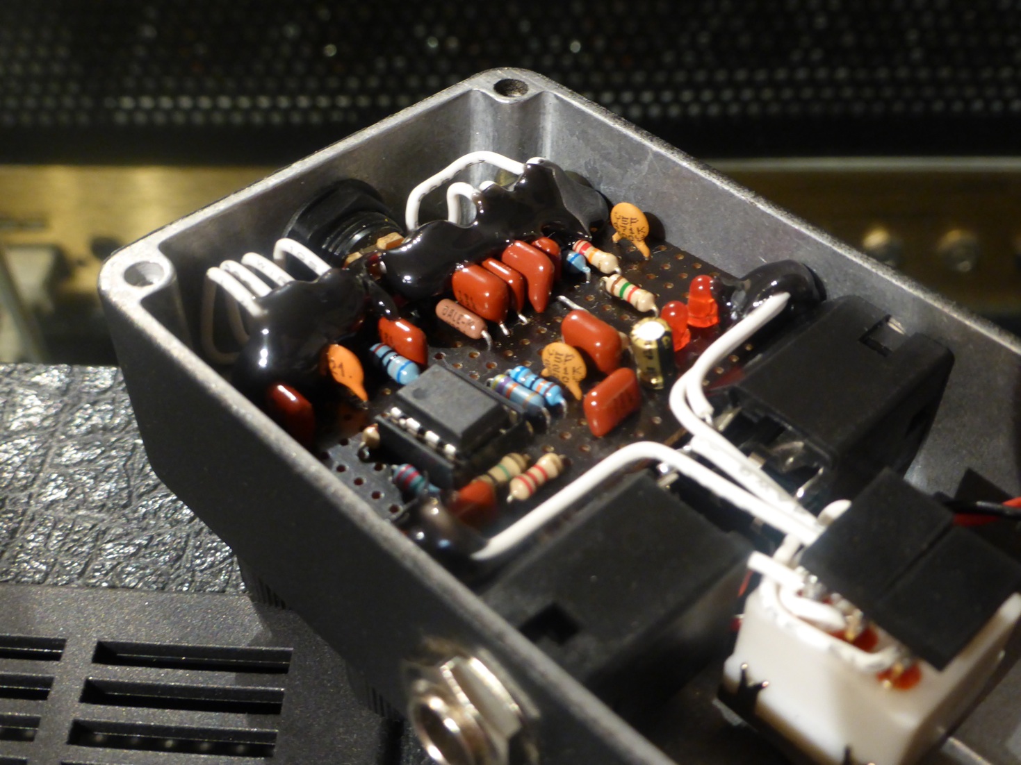 エフェクター製作依頼・委託製作について | エフェクター工房 Camuro