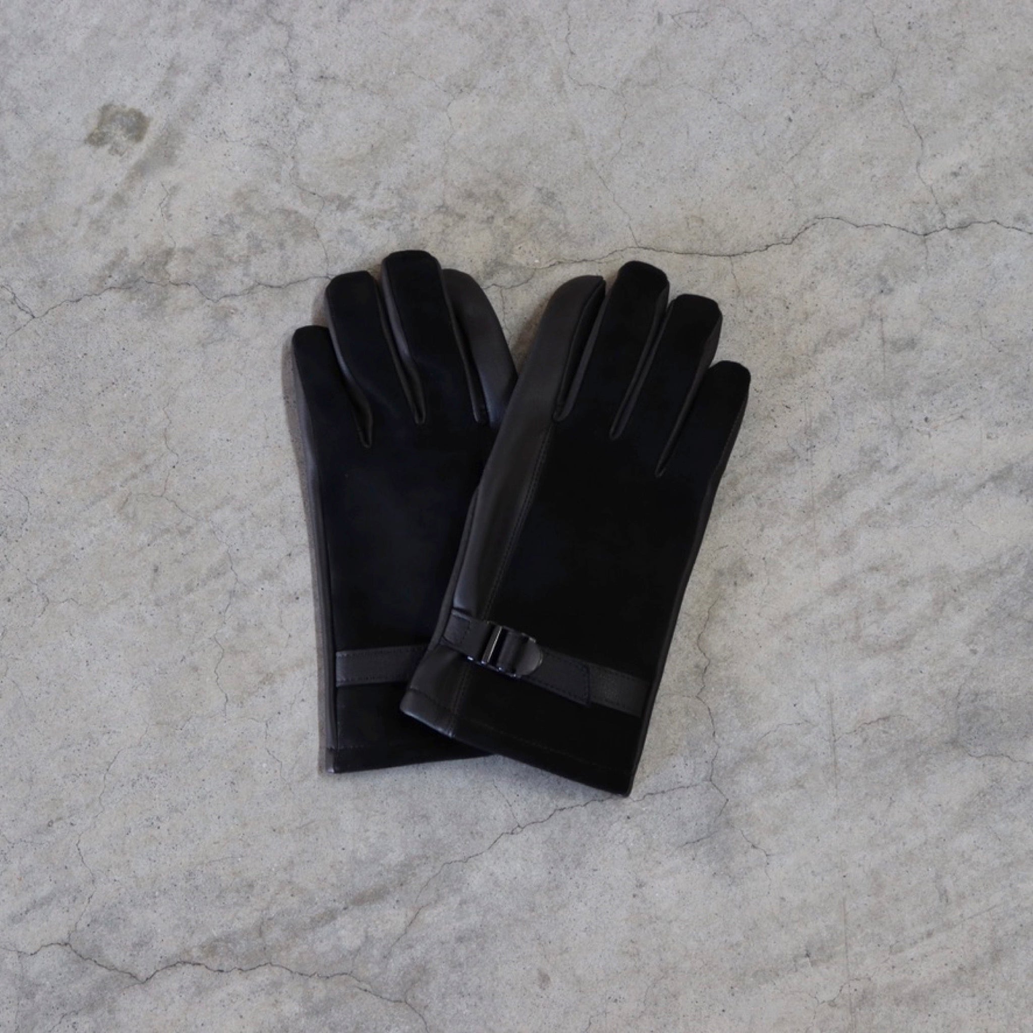 Post Productionのレザーの手袋 – CASANOVA&CO