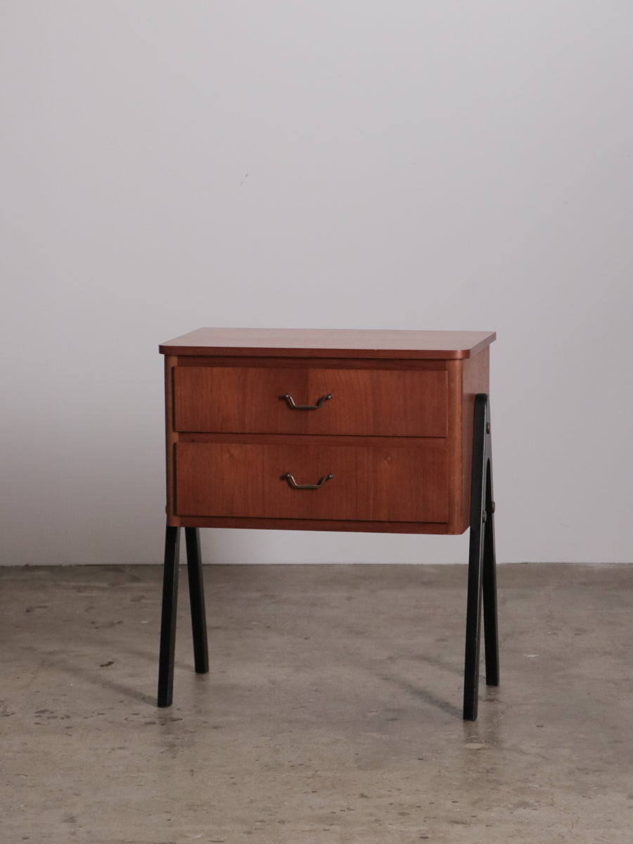 アメリカンヴィンテージ・チークナイトテーブル1980 アメリカン