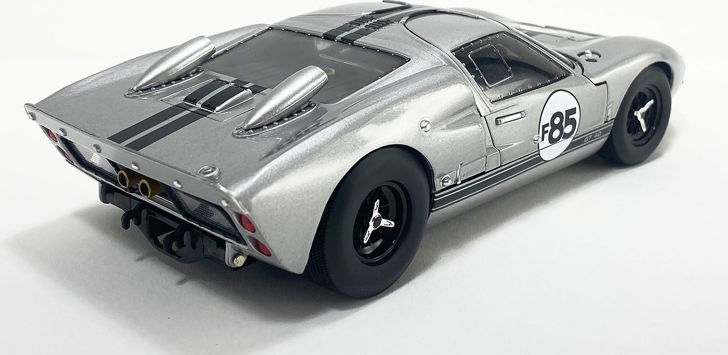 1966 Ford GT40 MKII - F85 in 1:18 scale by Shelby Collectibles