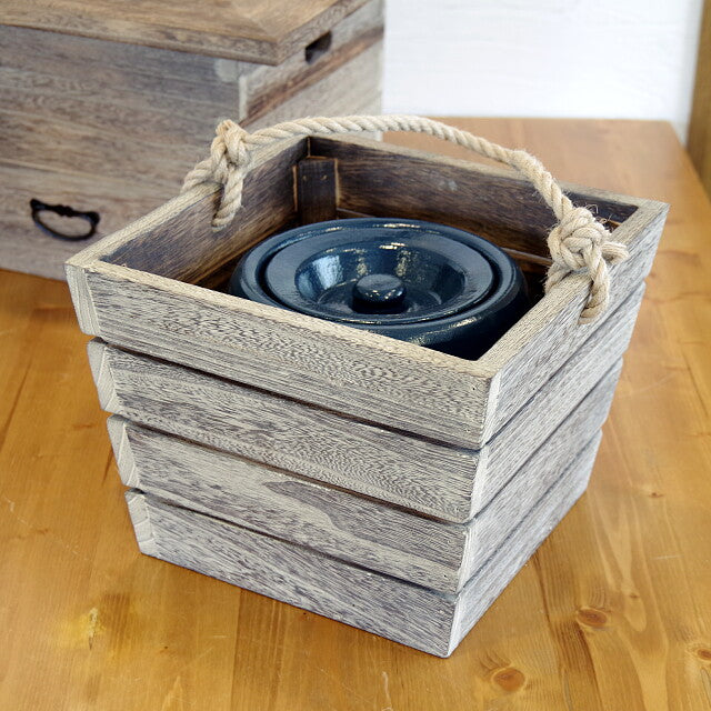 607915 【 ほぼ未使用 茶道具 正方作 桐 つぼつぼ透し 結界 刻印 元箱 】