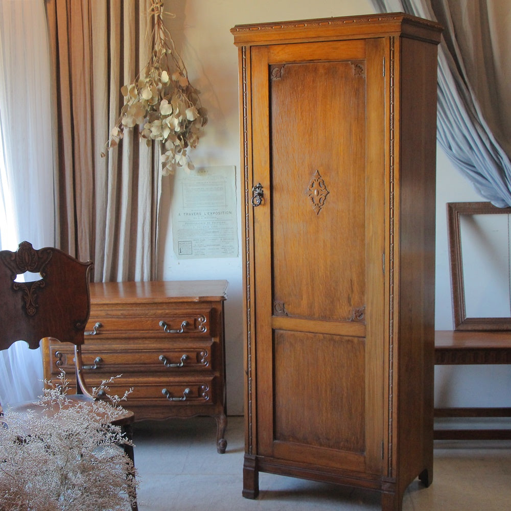 1930年代オーク材小ぶりなワードローブ イギリスアンティーク