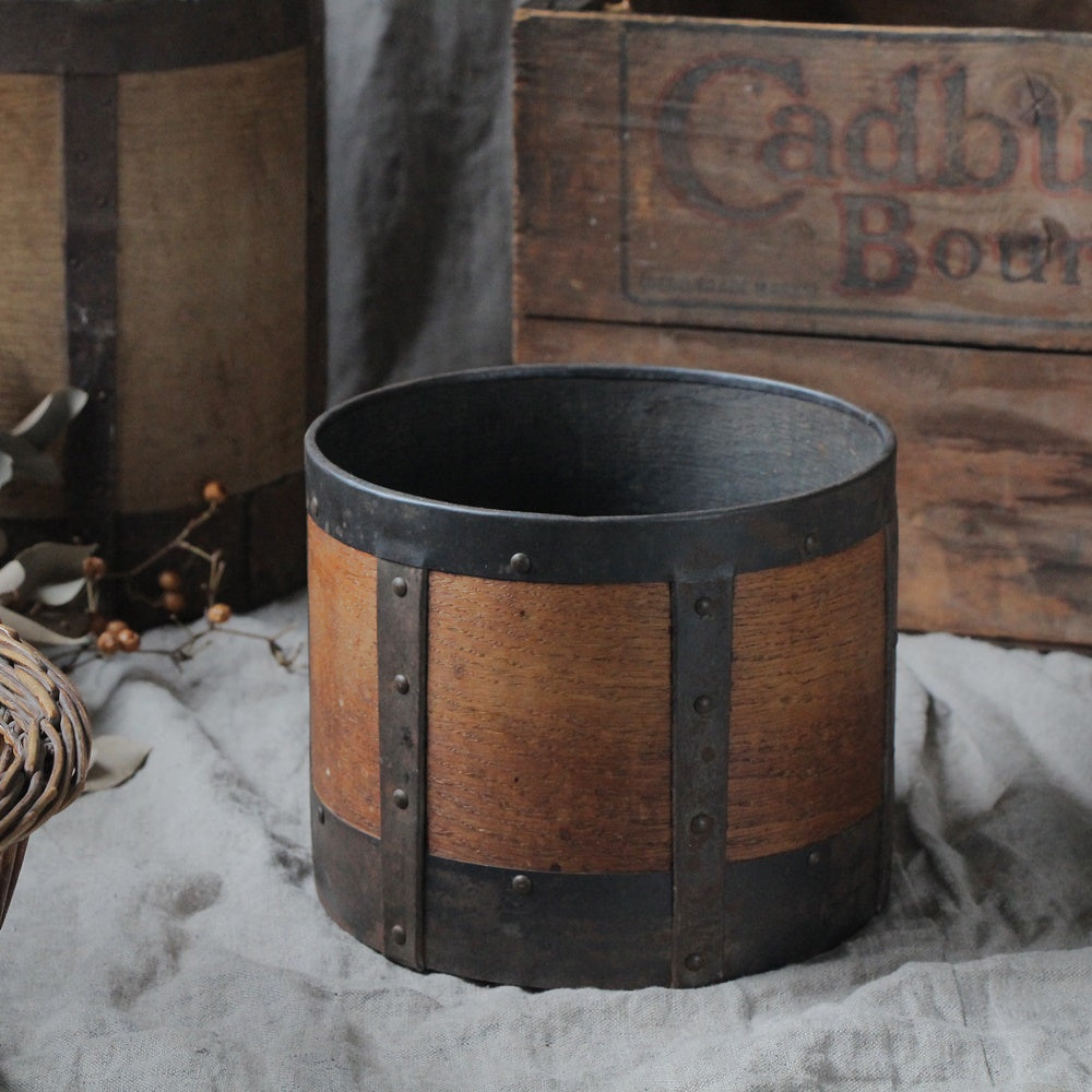 手仕事を感じる木製バケツ（高さ20.5cm） フランスアンティーク