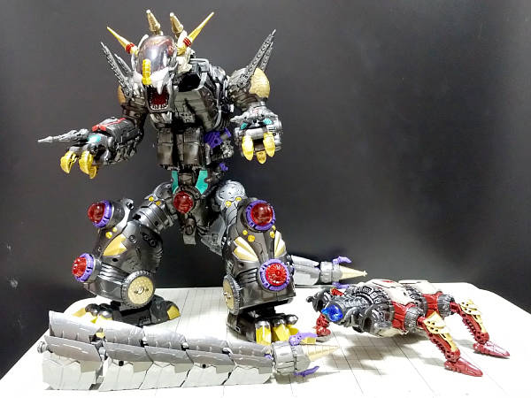 ダイアクロン ワルダロス エヴォルギガンター