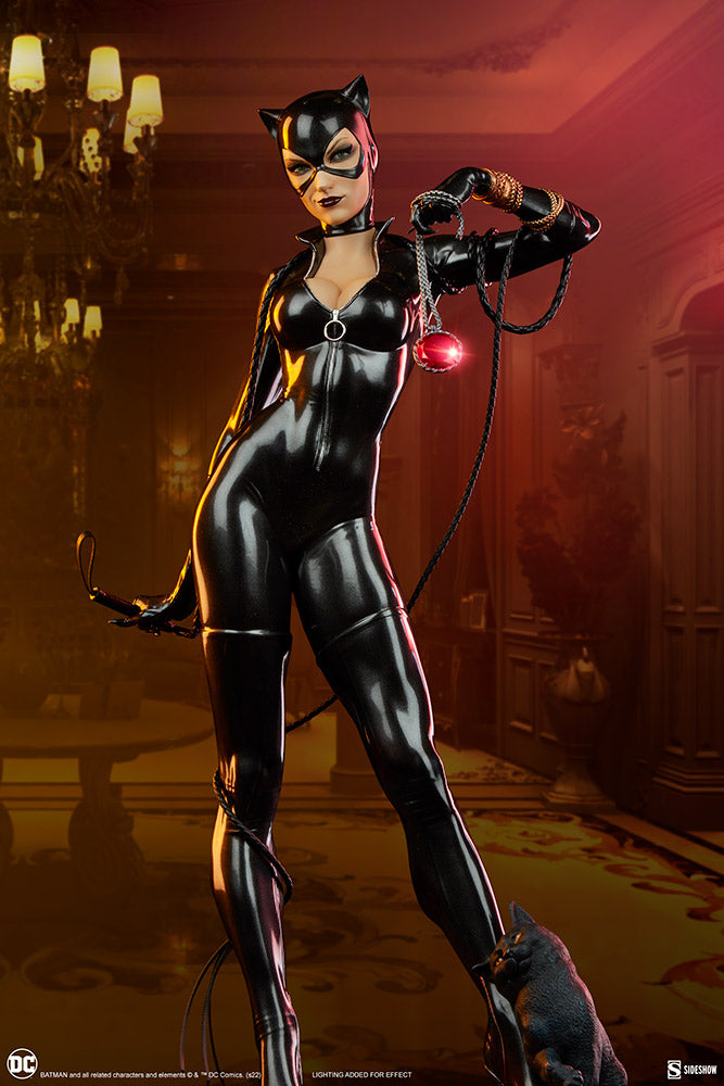 DC Collectible 21 Inch Statue Figure Premium Format - Catwoman
