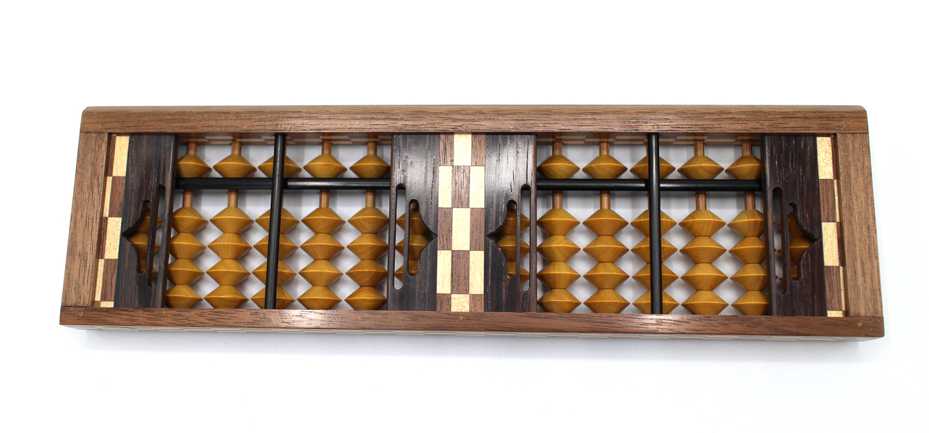 箱根伝統寄木細工＆播州そろばん ウォールナット寄木枠、柘玉 | 株式