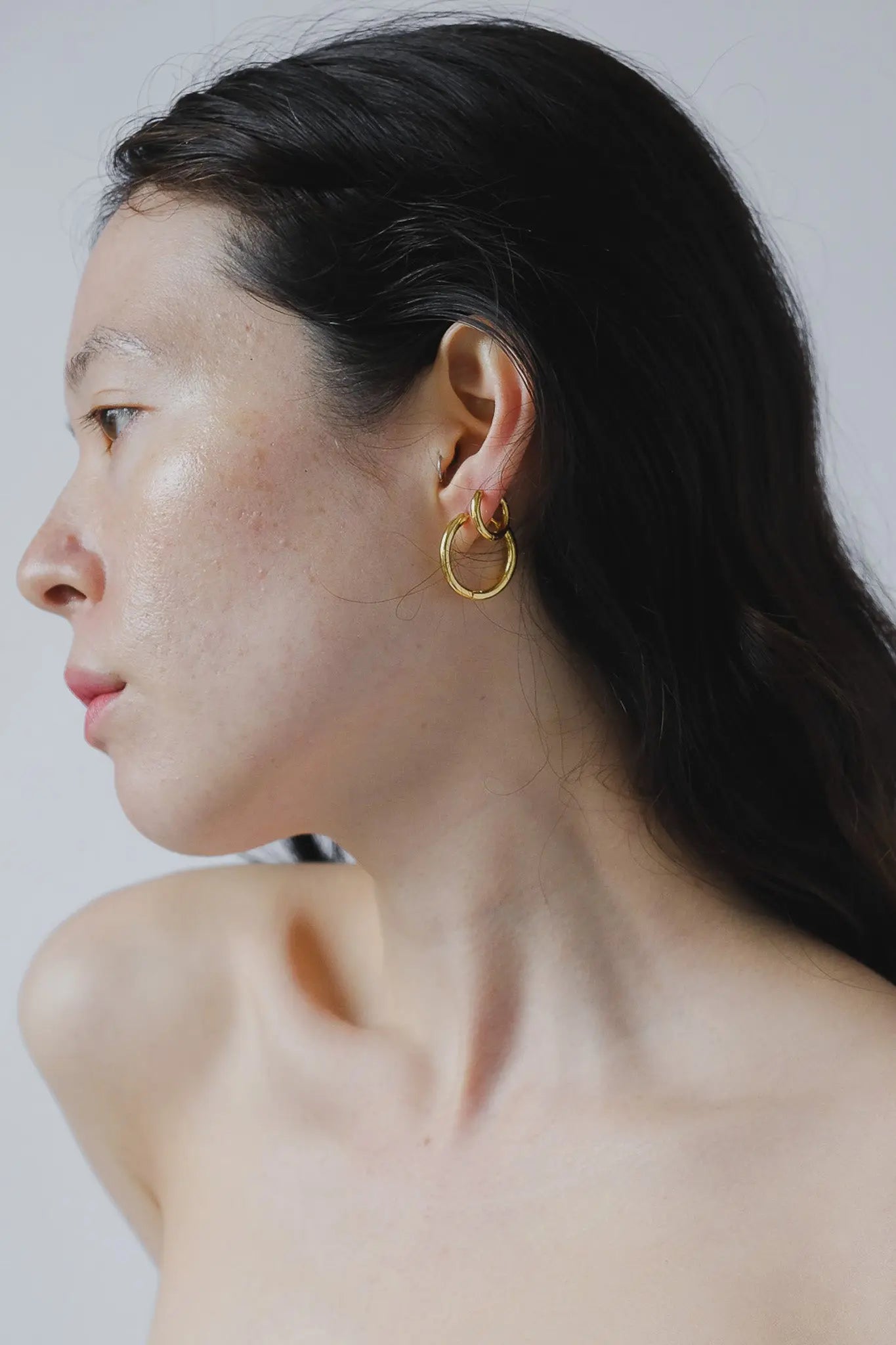 Basic medium hoop - DAUGHTERS JEWELRY