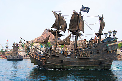 海賊たちが東京ディズニーシーを占拠!?」 | ディズニーファン公式