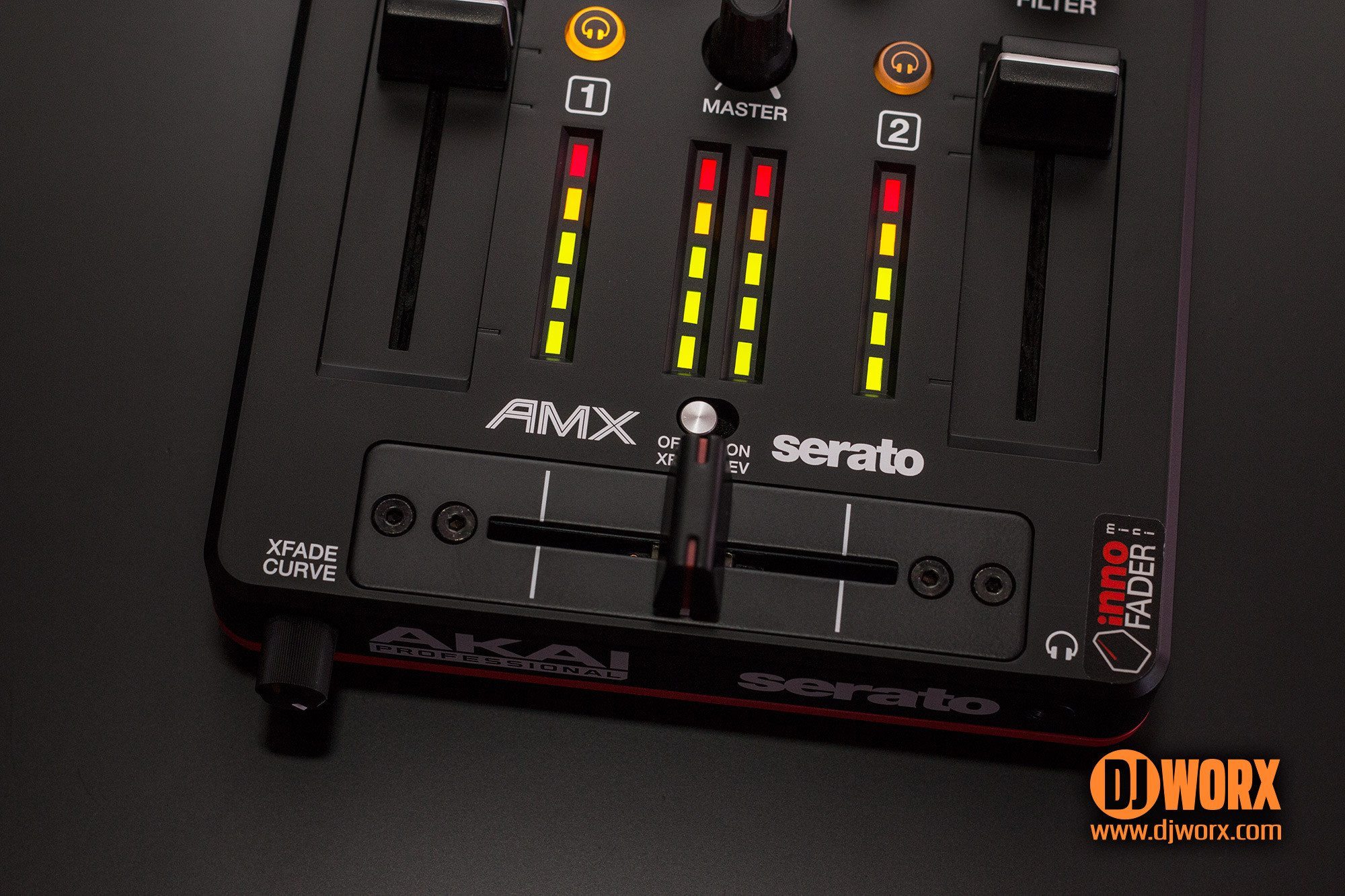 REVIEW: Akai Professional AMX Controller – DJWORX