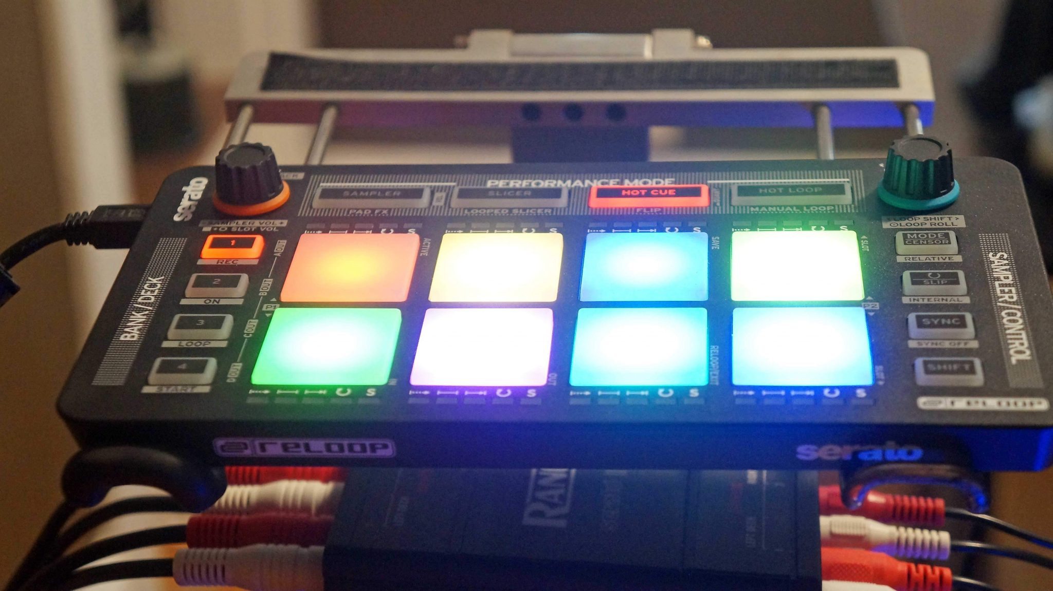 REVIEW: Reloop Neon Serato Accessory Controller – DJWORX