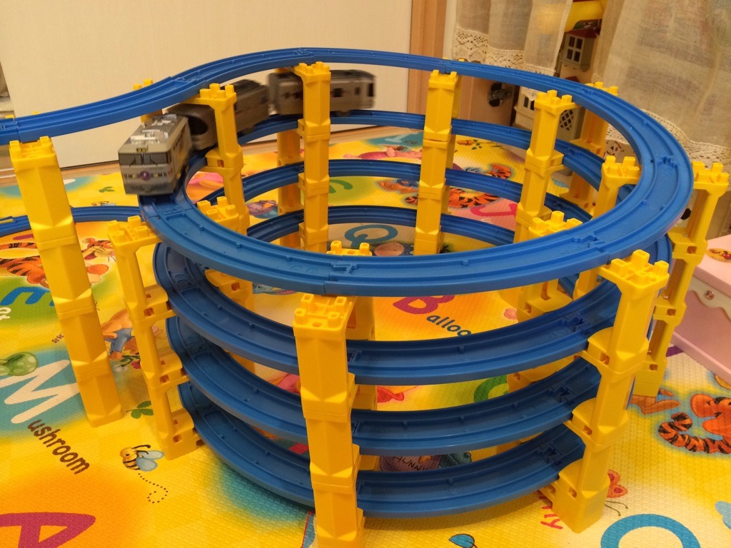 プラレール線路8の字黄色グレー色ブロック橋脚3+1段♪ 複線