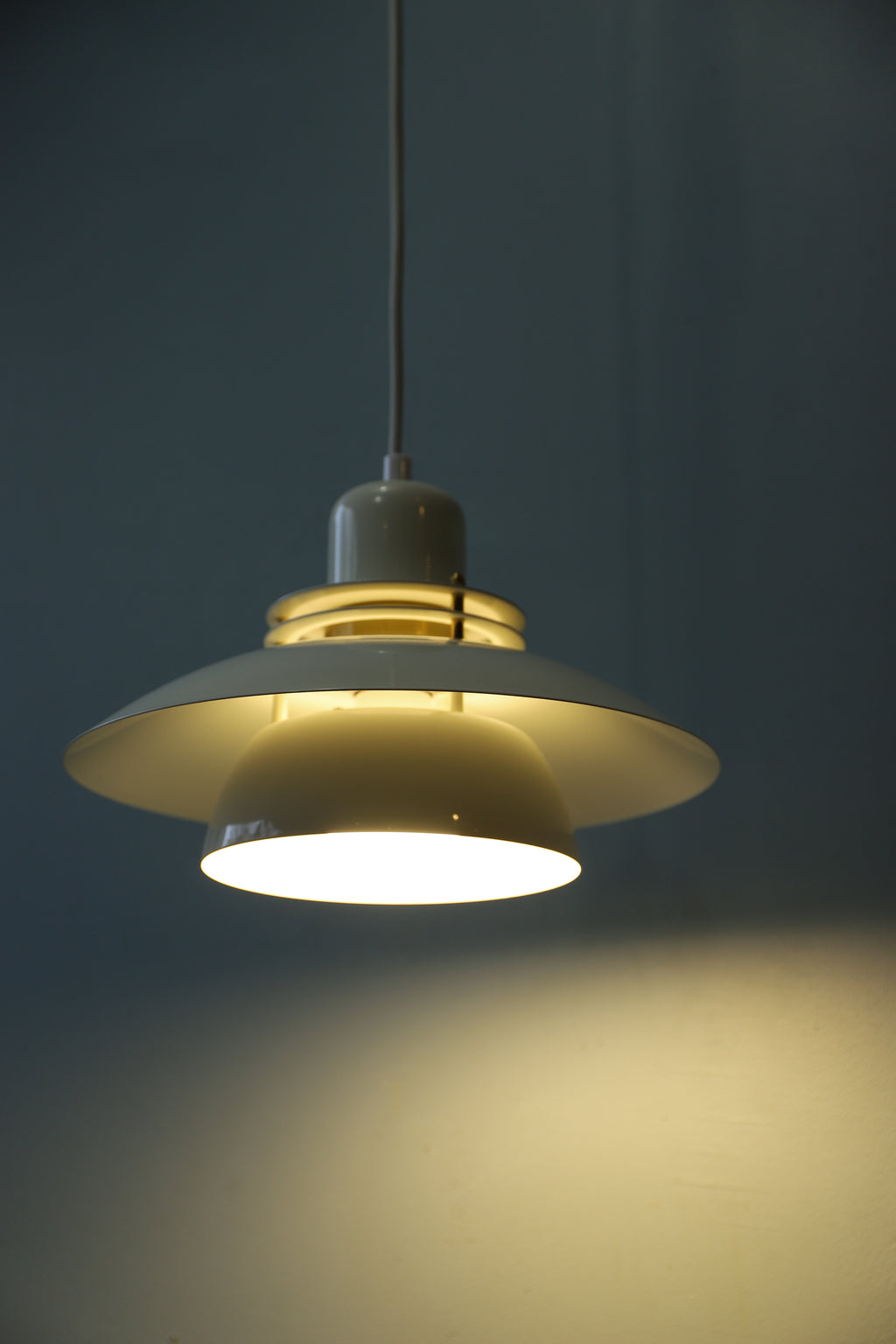 デンマーク ビンテージ ミルキーホワイト ペンダントランプ デンマーク