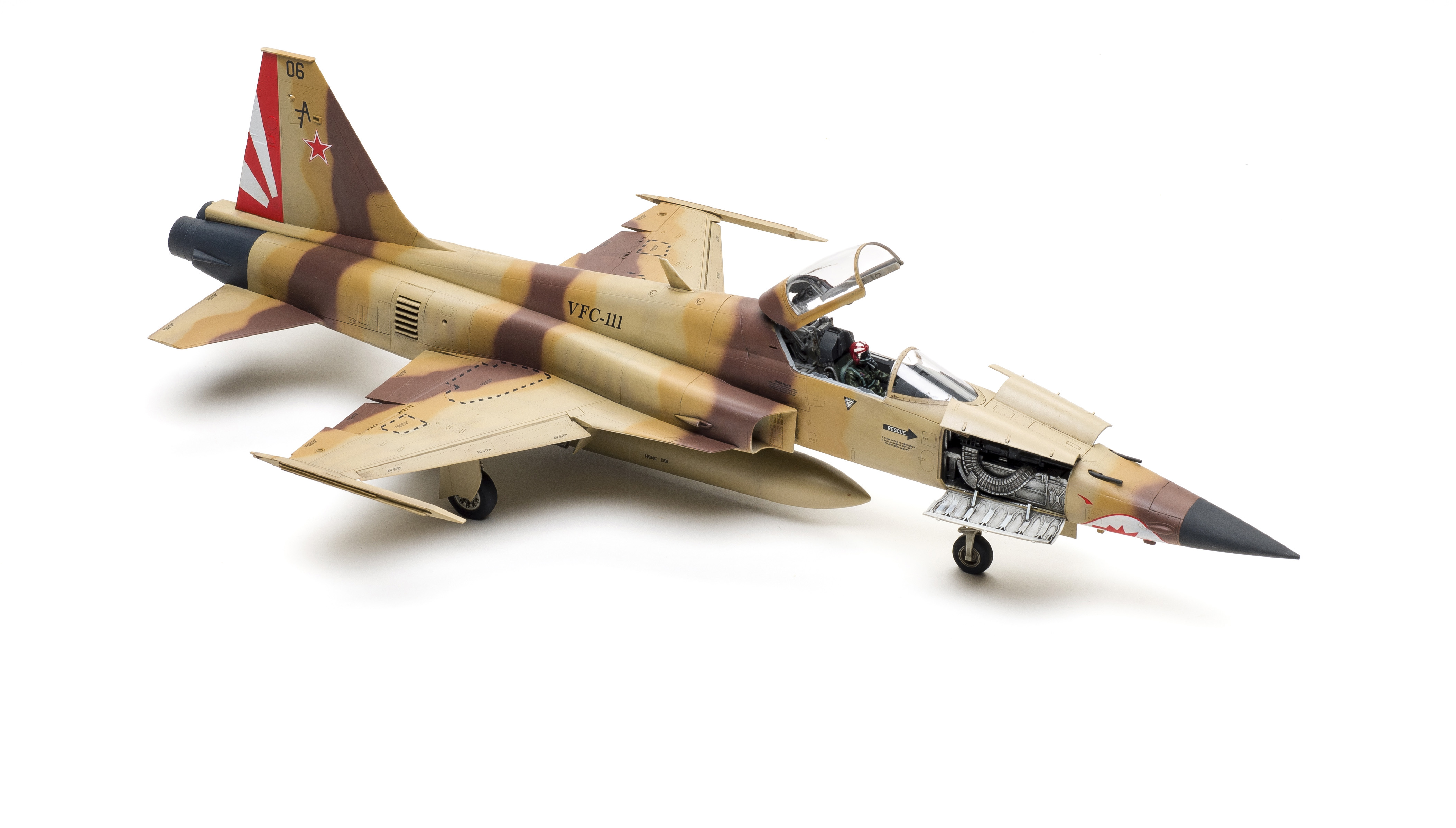 Build review of the Kitty Hawk Northrop F-5E Tiger II scale model