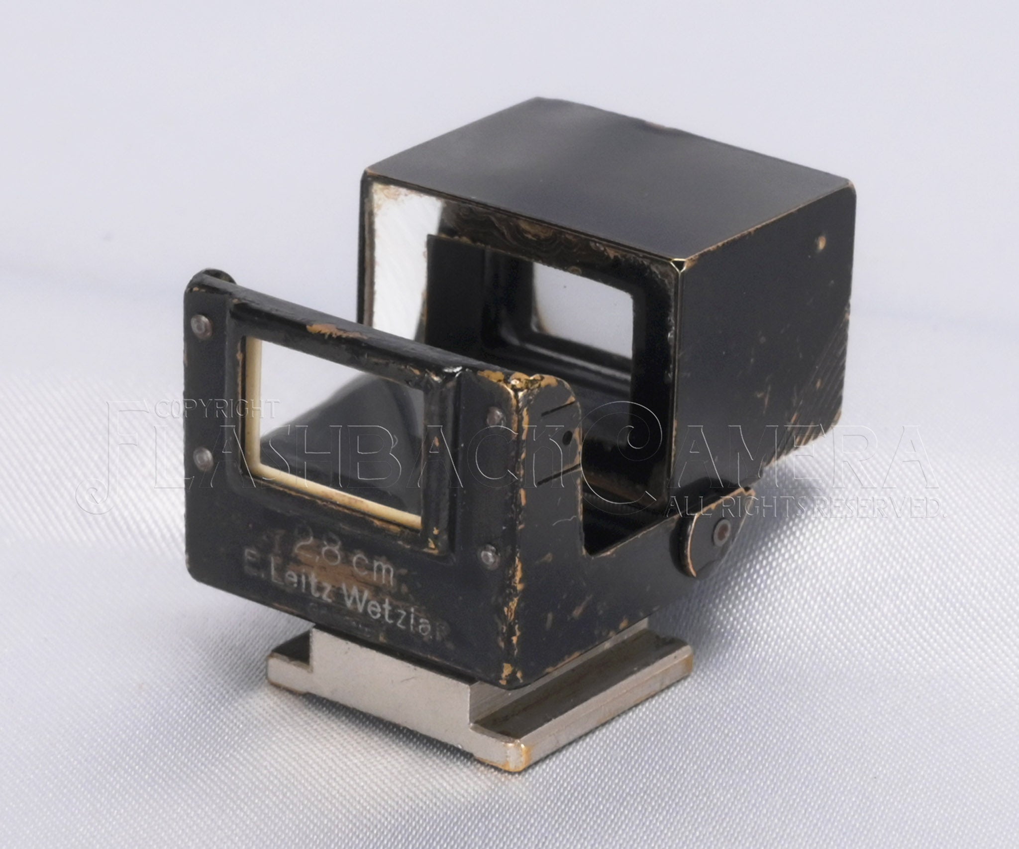 Leitz 28mm Finder SUOOQ Black Paint – FLASHBACK CAMERA