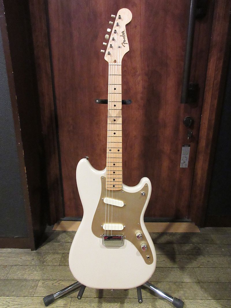 1957 Fender Duo Sonic Desert Sand - ヴィンテージギター買取り・販売