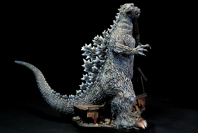 酒井ゆうじ造型工房 初代ゴジラ［電車くわえスチールバージョン］【未
