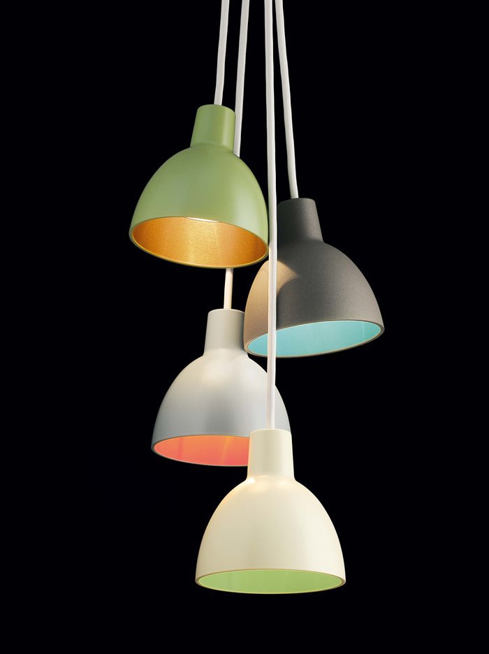 シンプルなペンダントライト「Toldbod 120 Duo（トルボー120 デュオ）」