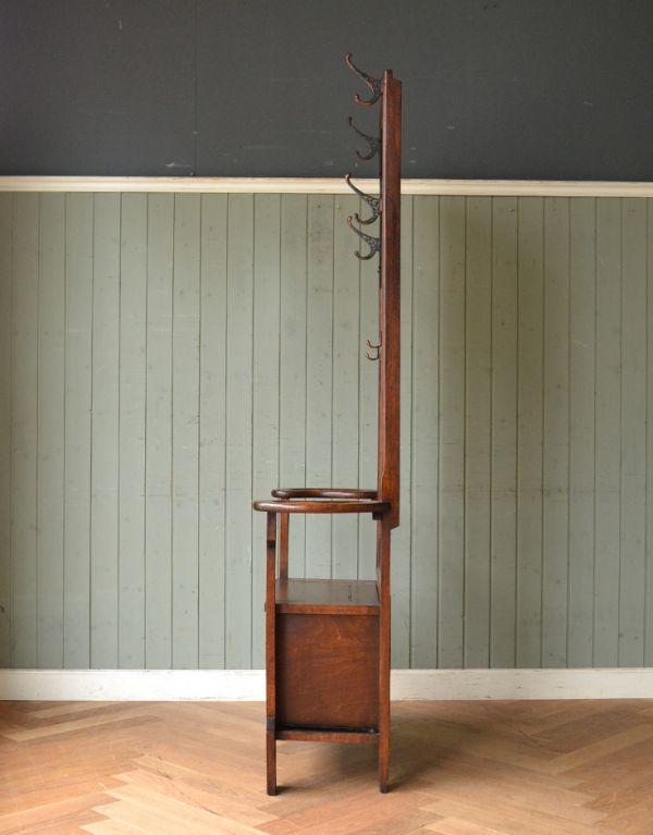 玄関で使うアンティーク家具、鏡とベンチが付いたホールスタンド(q-576