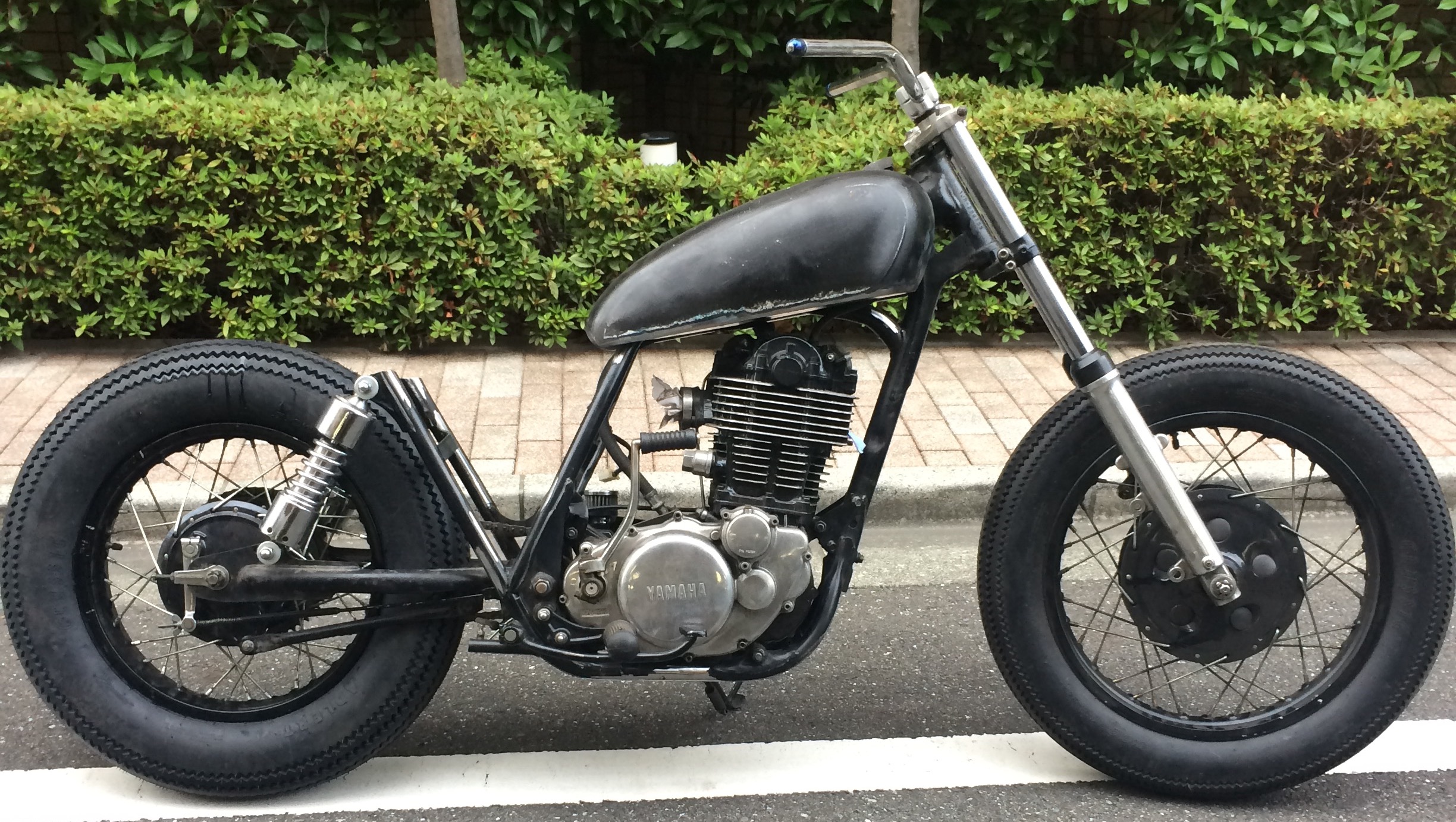 SR 400 ナロータンク sr400 タンク希少？