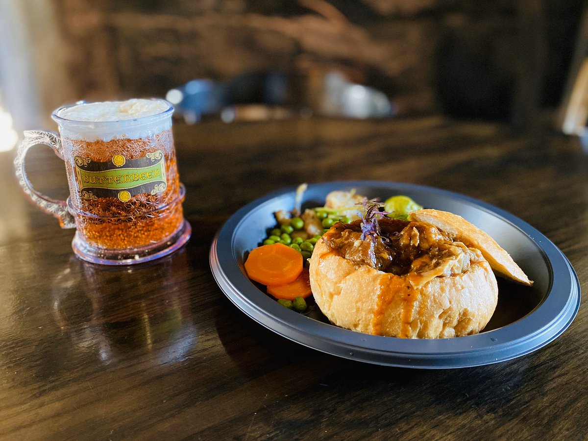 三本の箒にクリスマスメニューが登場！ | 魔法倶楽部