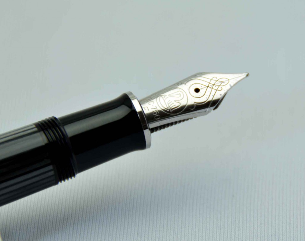 PelikanM805ブラックストライプ 1本は欲しいスーベレーンの魅力と